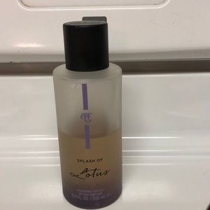 A&F splash of lotus perfume 8oz